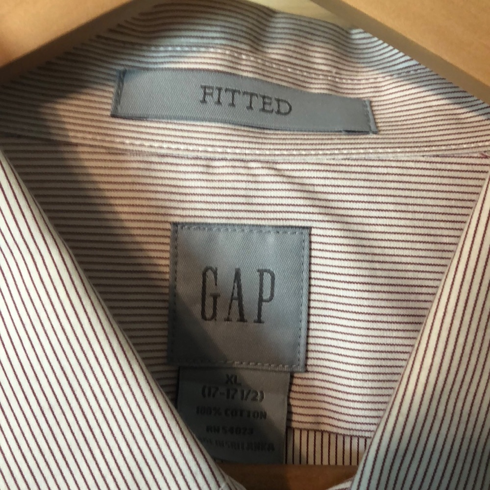 Gap button down. - Picture 2 of 3
